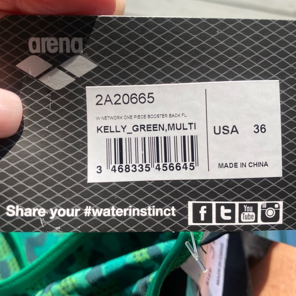 Arena One Piece Booster Back Training Suit - size 36. NWT - Picture 4 of 5